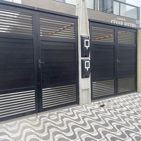 Casa Novinha - Praia Grande - Mirim - 3 Quadras Da Praia Wi-Fi Villa Dış mekan fotoğraf